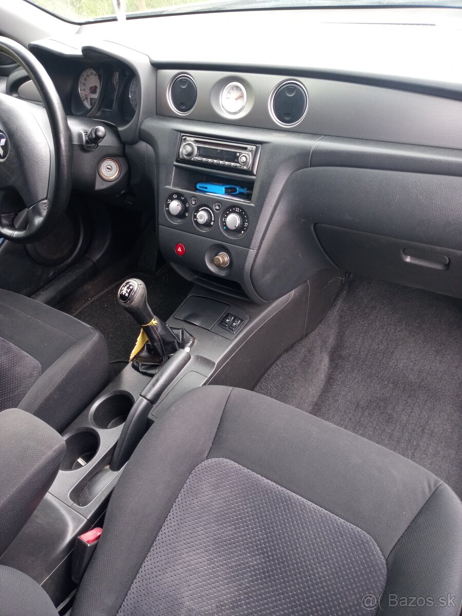 Mitsubishi Outlander 2.0i 4x4 wd - 4