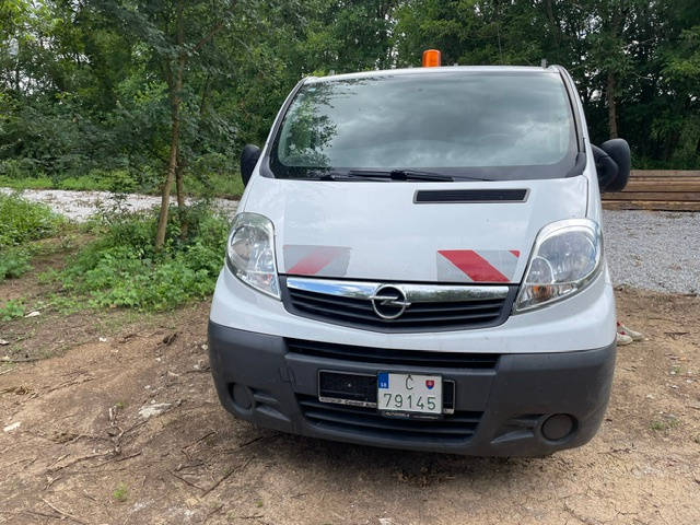 Vivaro Valník, 2.0 CDTI 84kW 2014 - 4