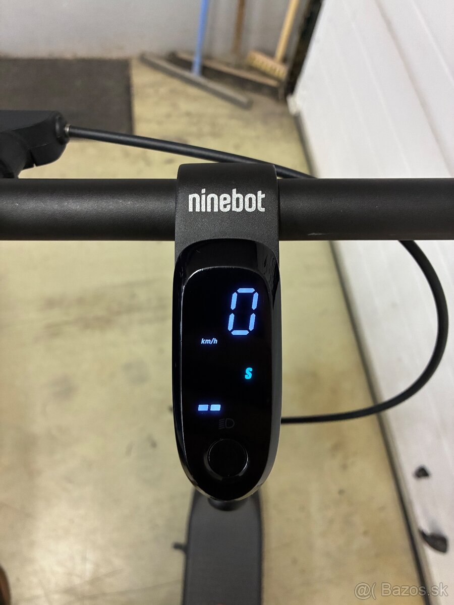Segway Ninebot KickScooter - 4
