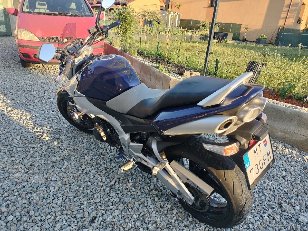 SUZUKI 600 GSR - 4