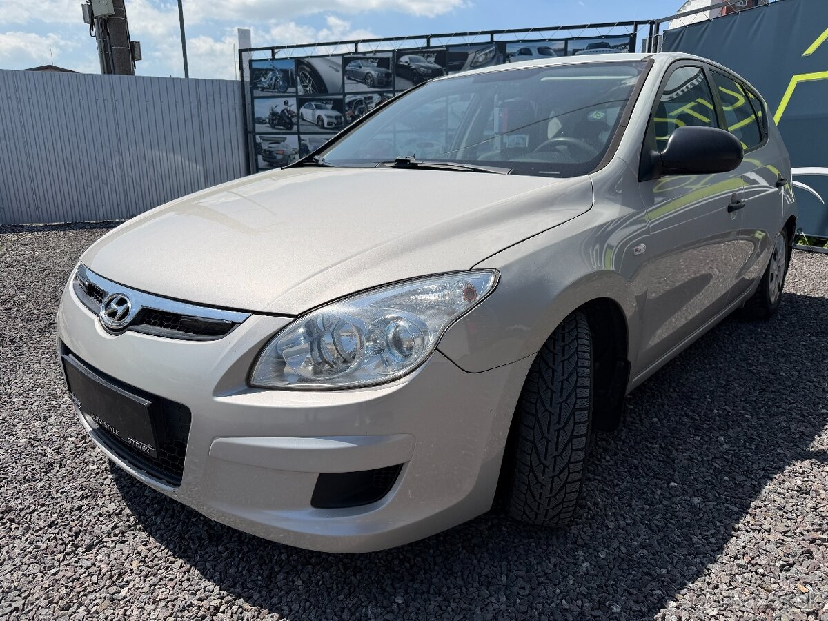 Hyundai i30 CW 1.4 16V CLASSIC LPG - 4
