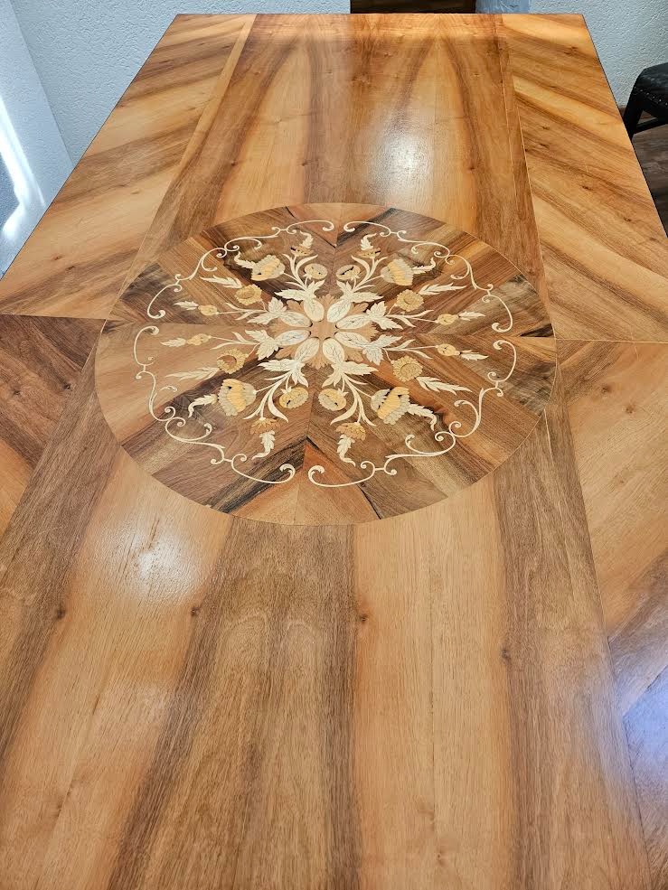 Kožené stoličky a stôl z masívu - 4