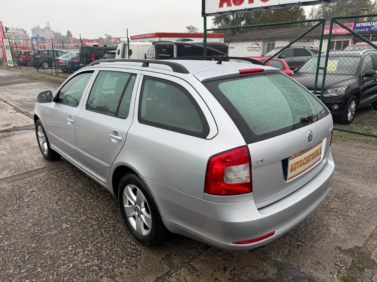 Škoda Octavia Combi 2,0 TDI 103kW Elegance - 4