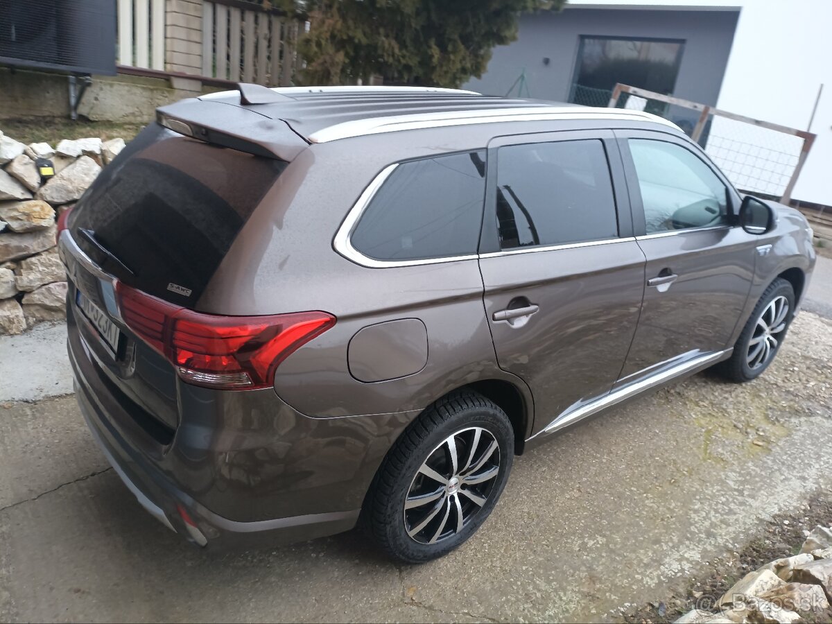 Mitsubishi Outlander PHEV 2018 - 4
