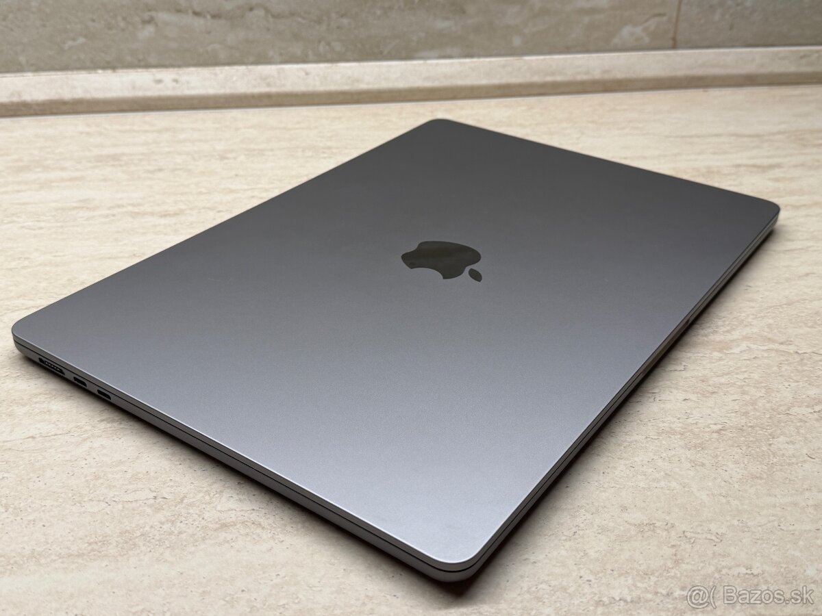 MacBook Air 15,3", M3, 16GB, 512GB - 4