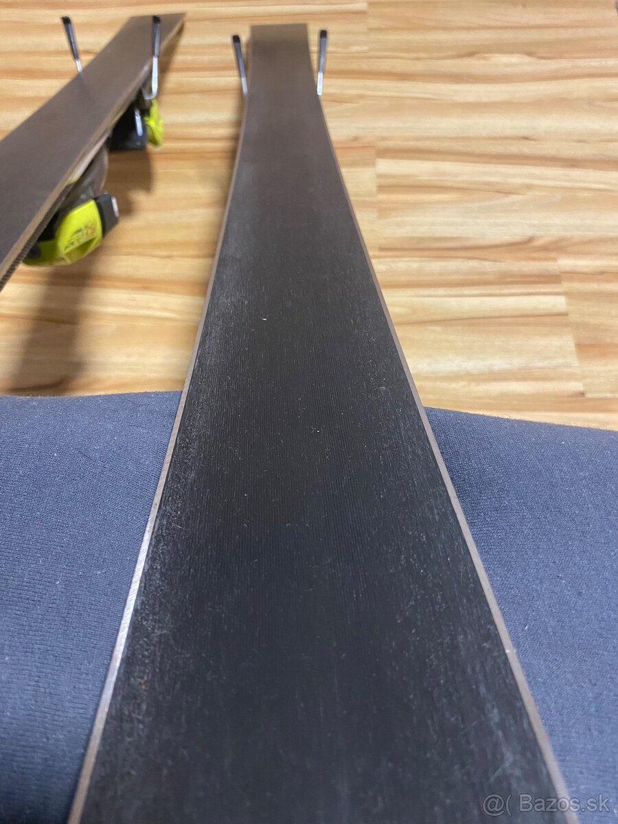 Lyžiarky a lyže - 4