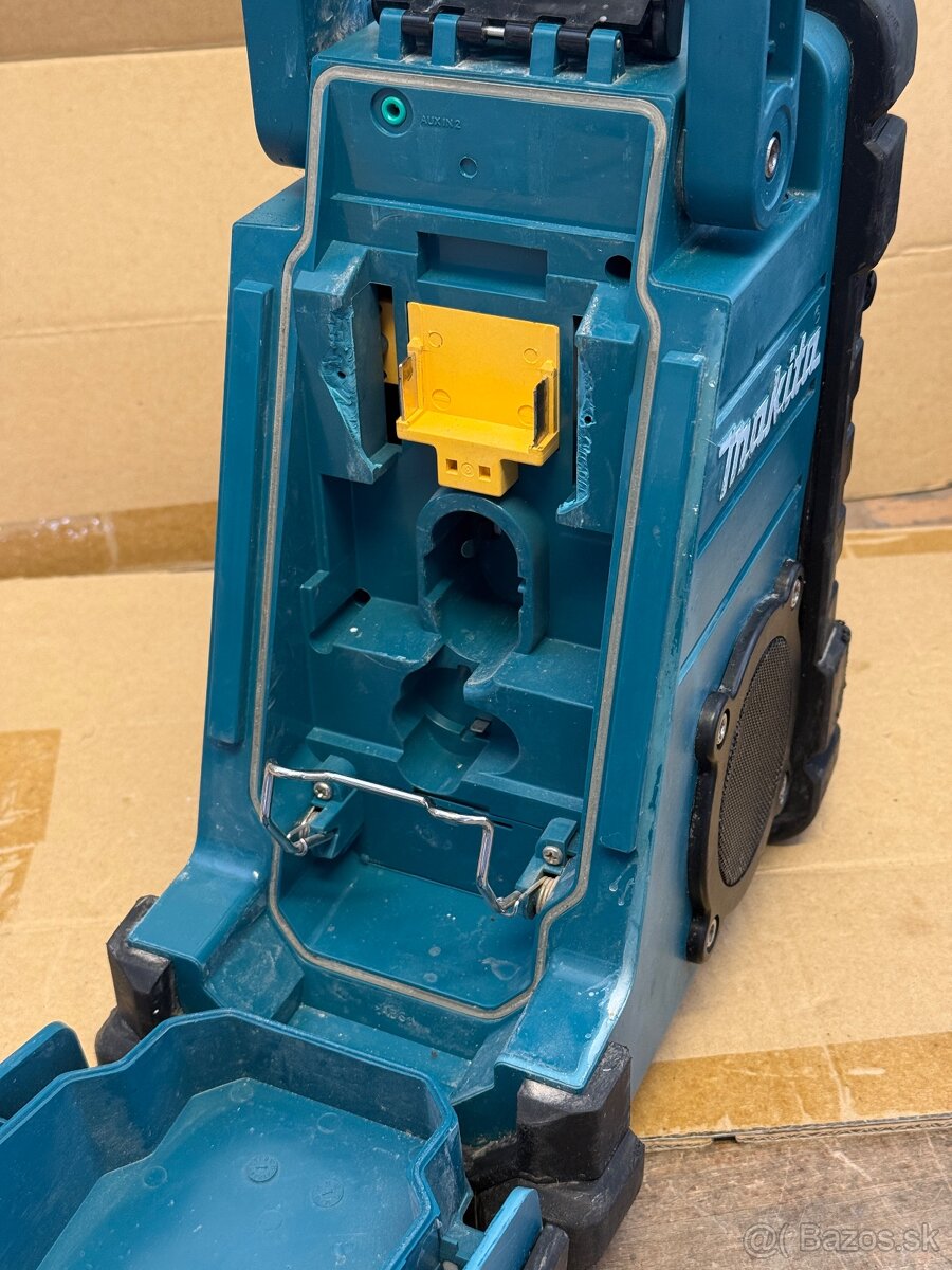 AKU rádio Makita - 4