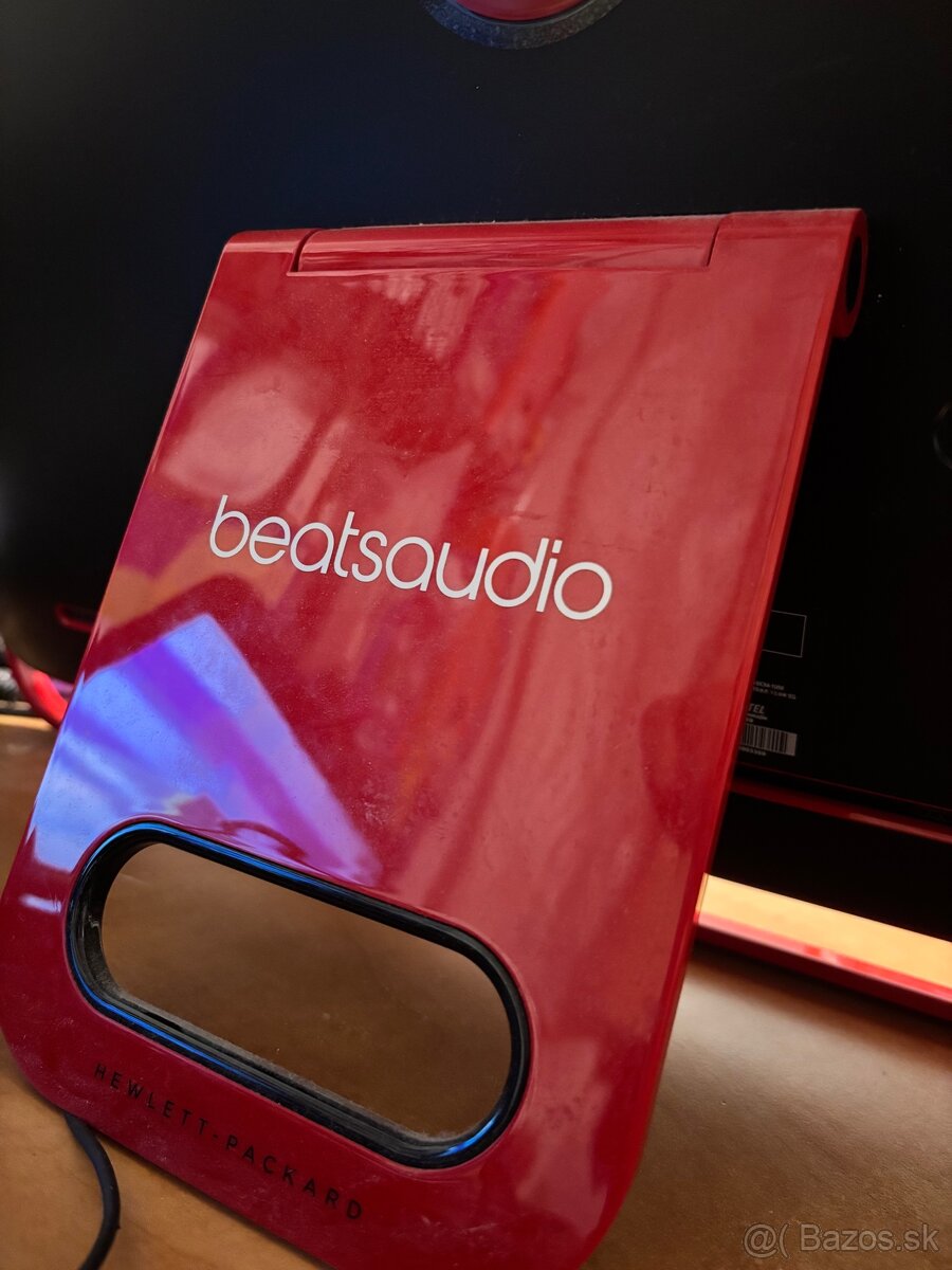 HP Envy Beats 23” All-in-One - 4