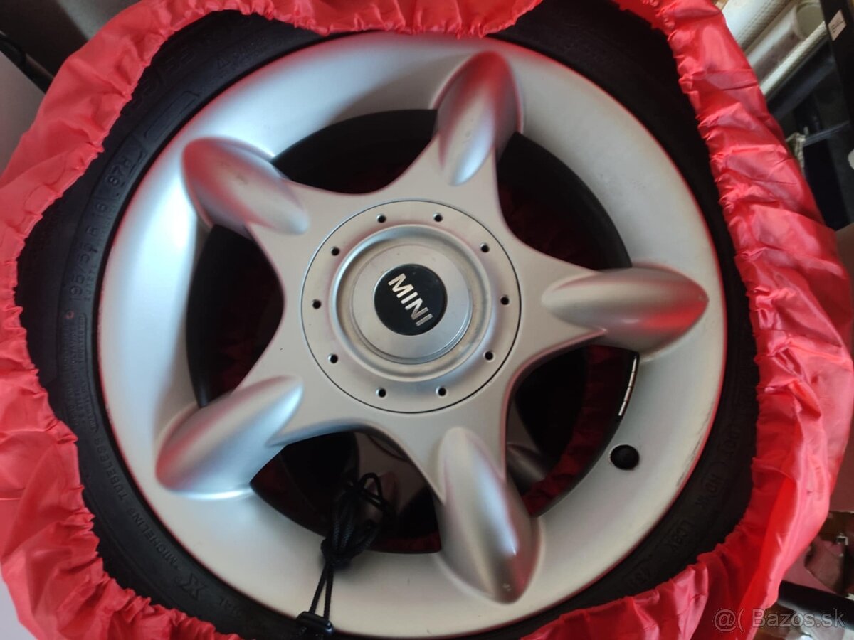 Mini Cooper Clubman - 4