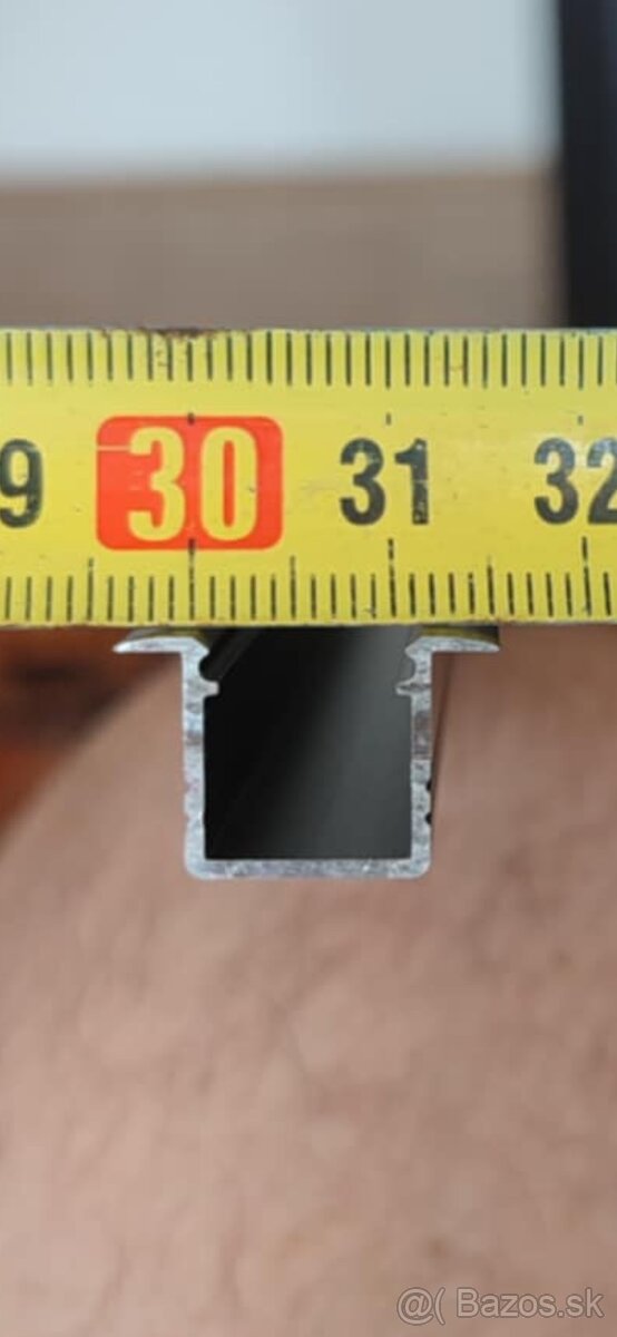 Čierna hliníková lišta pre LED pásik - 4