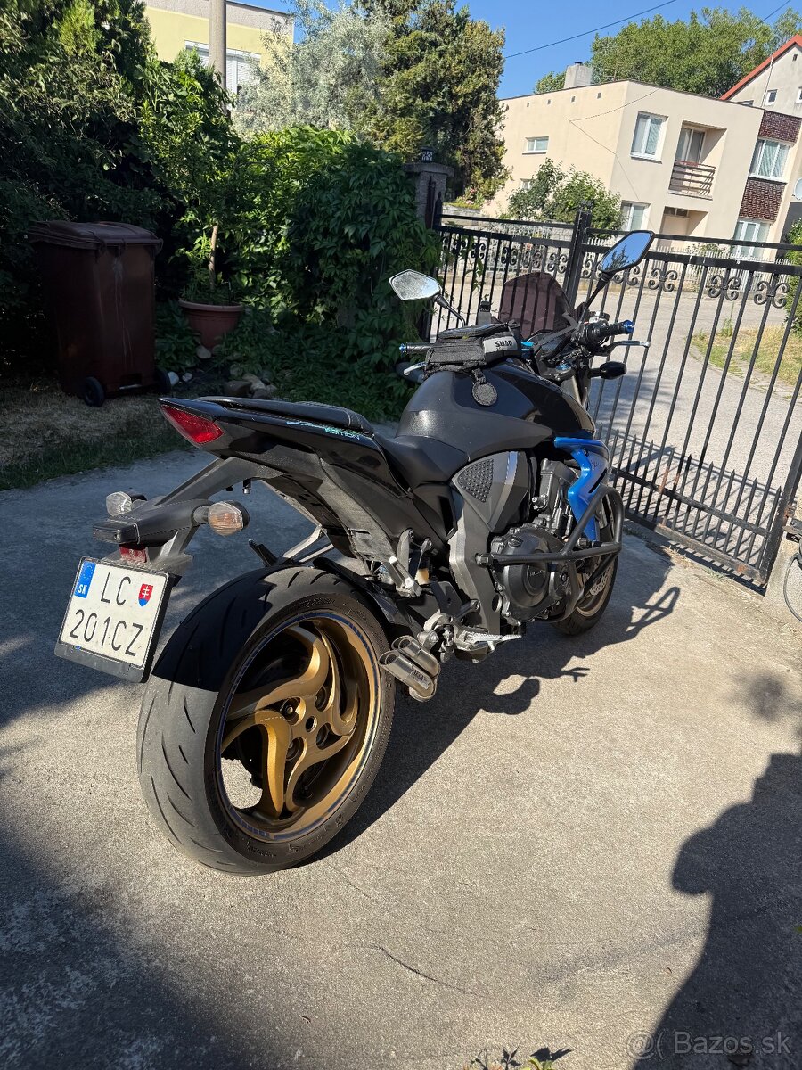 Honda CB1000R - 4