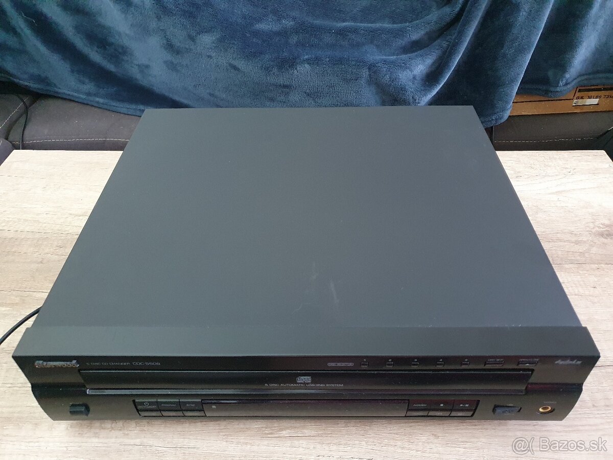 Sherwood CDC-5506 CD menič na 5 CD, Mp3, USB - 4