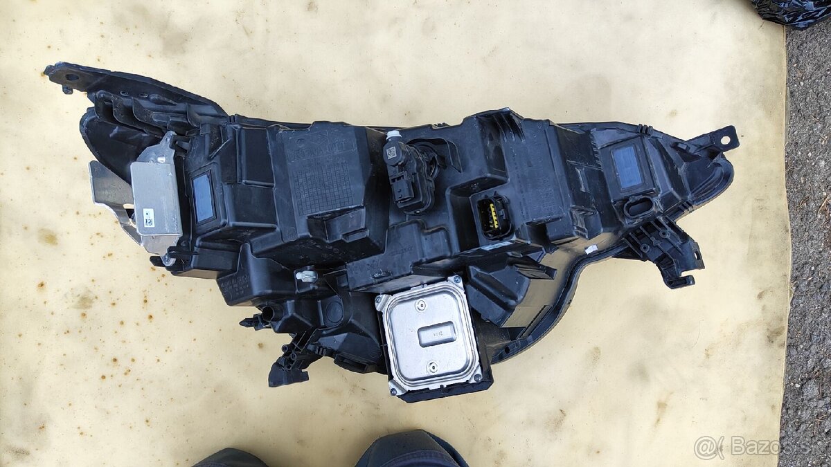 Predám ľavé predné svetlo Renault Megane IV 2019- - 4