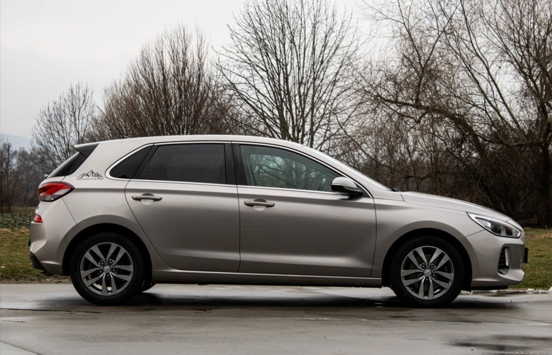 Hyundai i30 1.6 CRDi automat - 4