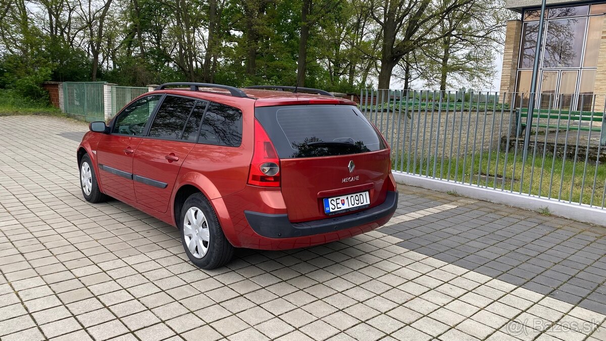 Renault Megane 1.6 benzín kombi - 4
