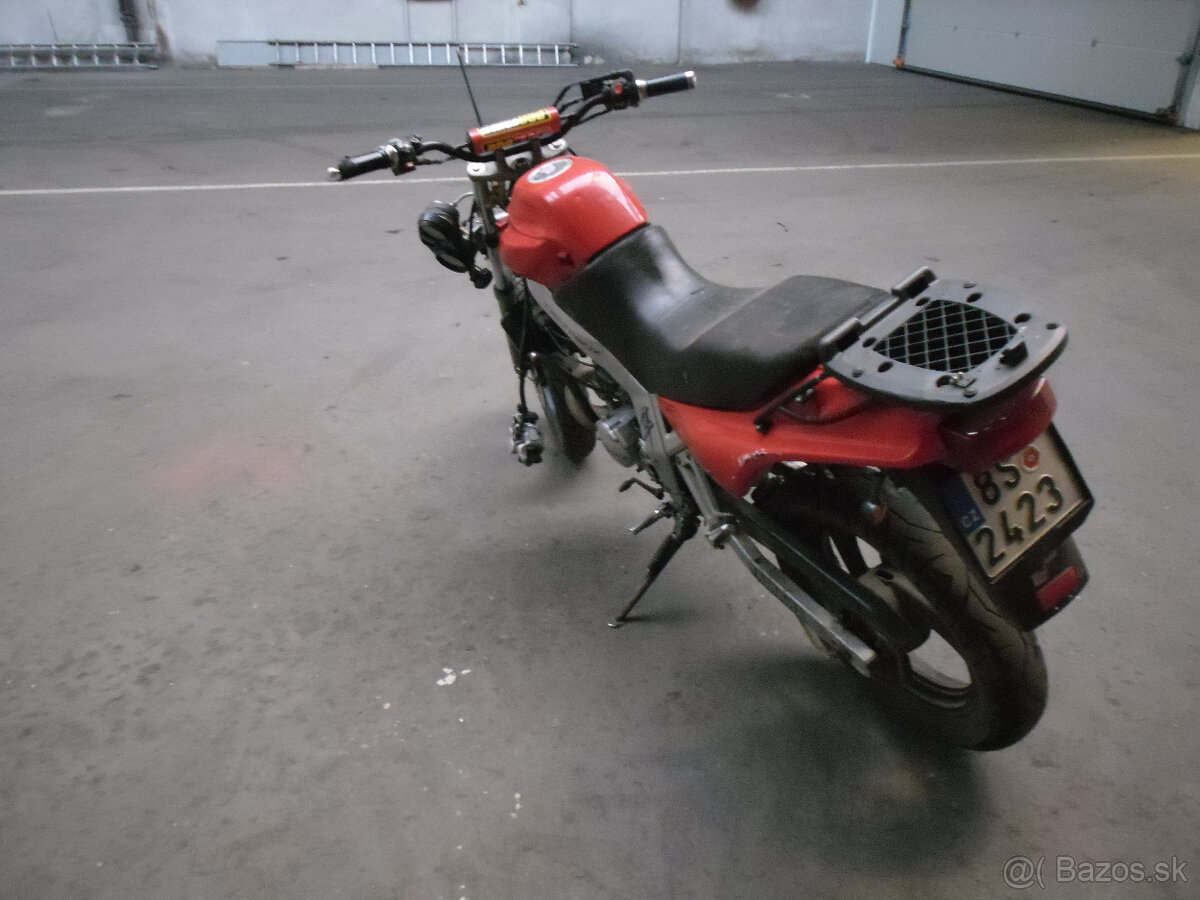 Yamaha TDR 125 - 4