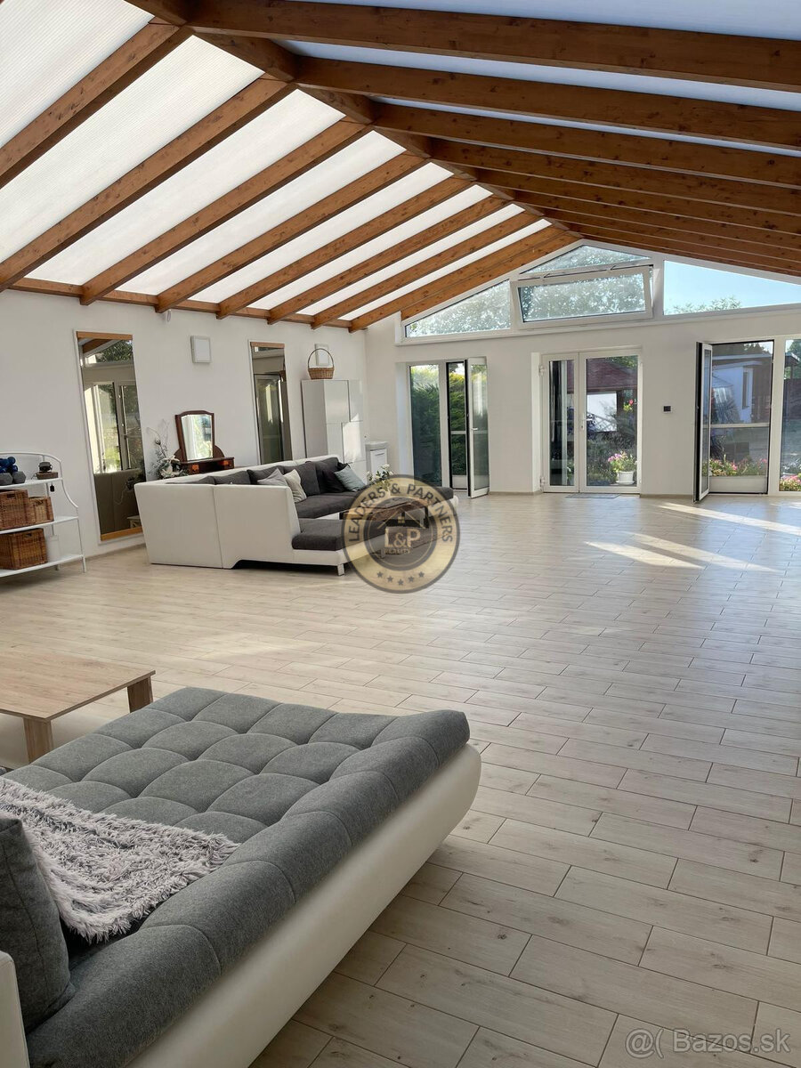 Na predaj luxusný rodinný dom v Senici - 4