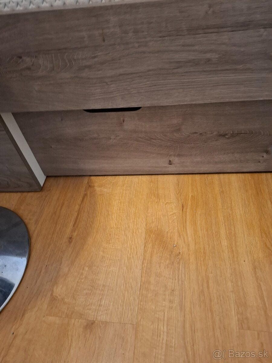 Predam matrac + posteľ a nočný stolík 140x200 cm - 4