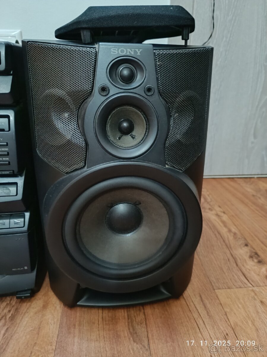 SONY RX90... plne funkčná...2x100W RMS - 4