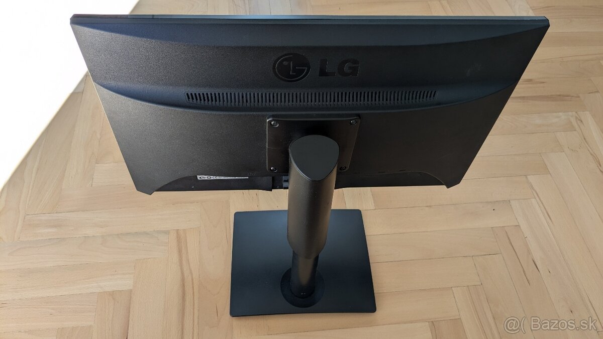 LG 24 IPS fulHD - 4