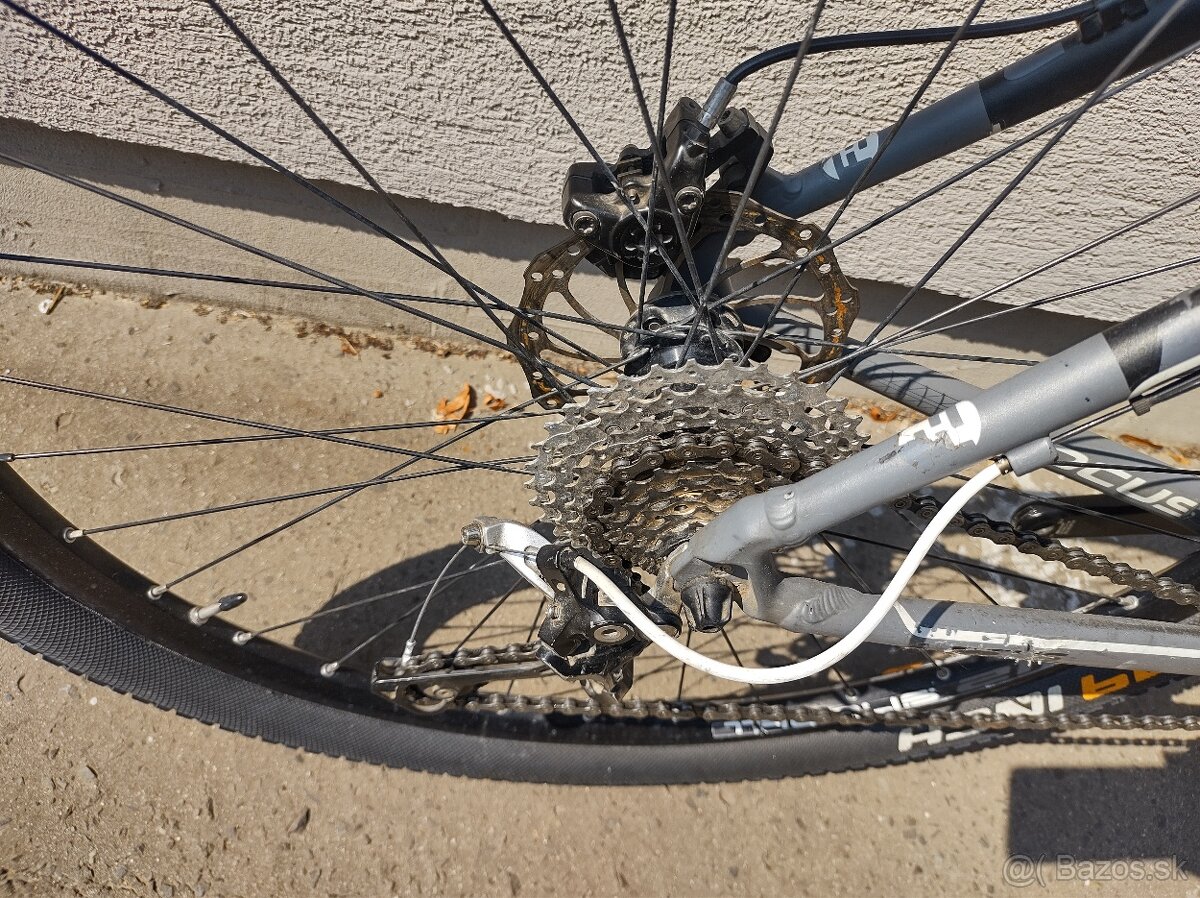 {41} Horský bicykel Focus Black Forest 29r 2.0 (2013) - 4