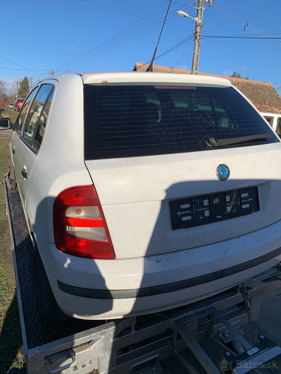 Rozpredam fabiu na nahradne diely 1.9sdi - 4