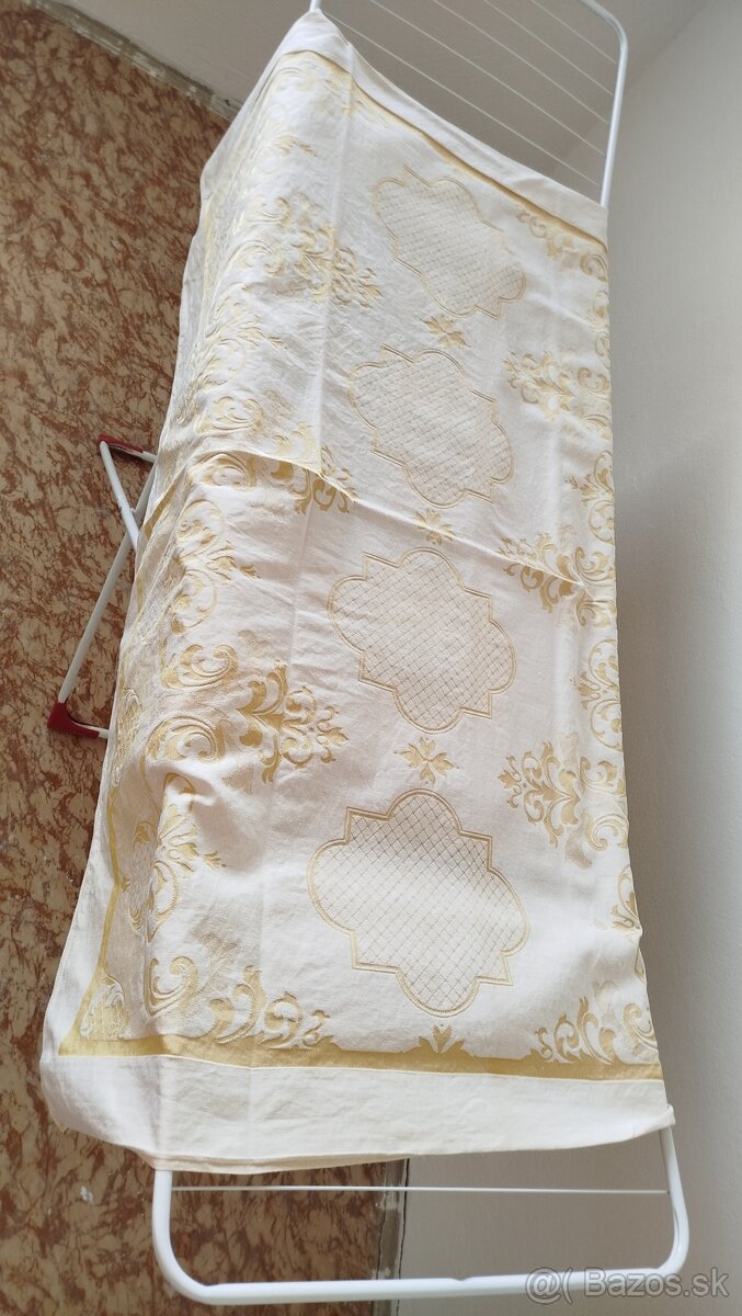 Vyšívané obrusy - 4