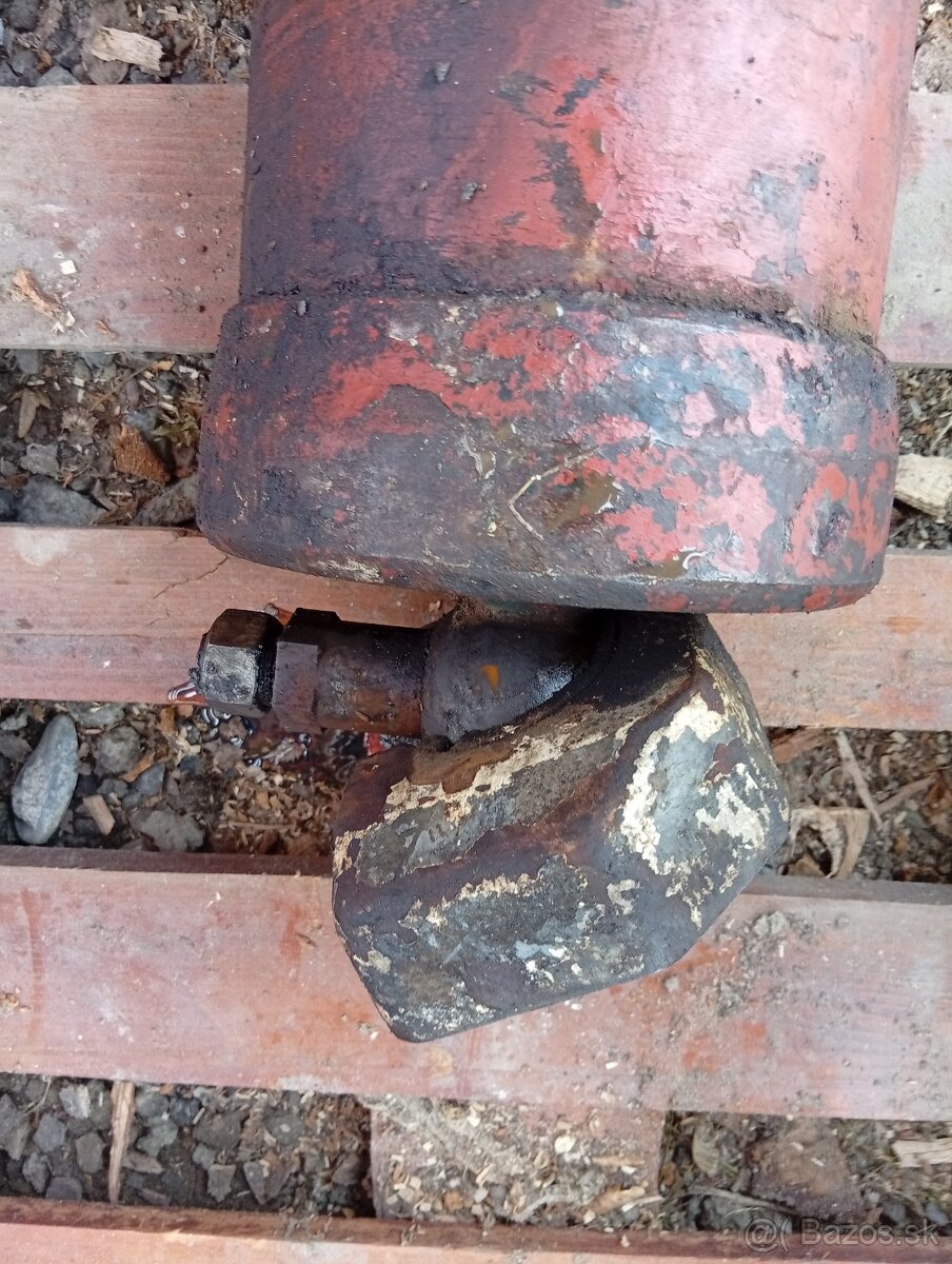 Predám tento kyper Majler 12.T. 5 vysuv. - 4