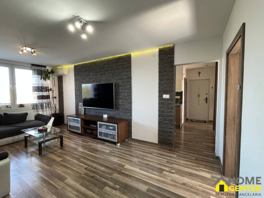 NA PREDAJ krásny nadštandardný 3 izbový byt v Komárne - 4