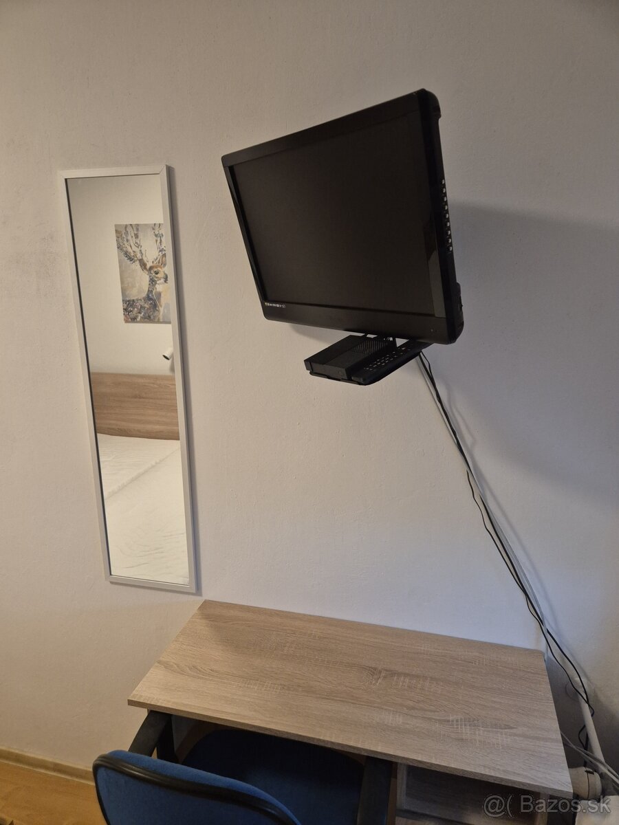 Izba 12 m² pre 1 alebo 2 osoby – Dúbravka, 3-izbový byt - 4