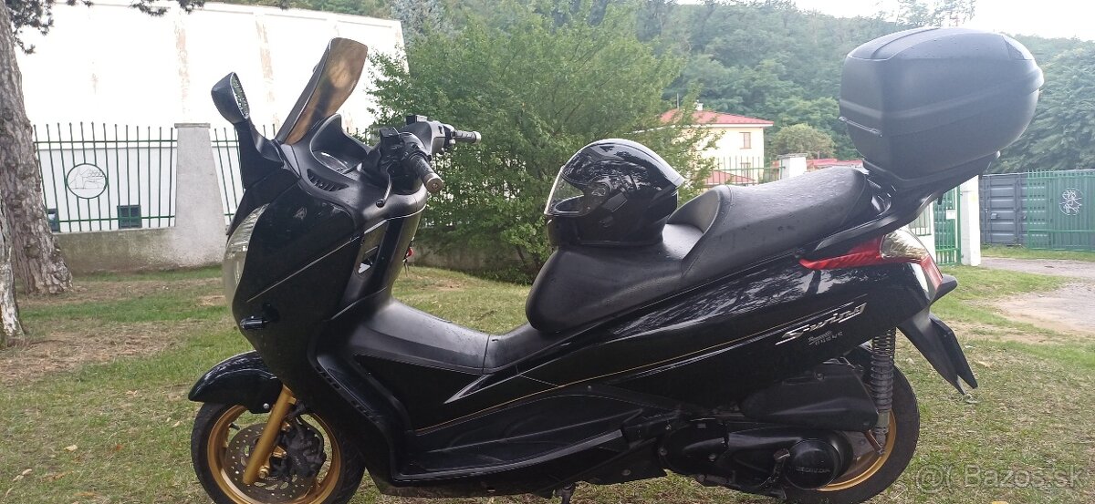 Honda Fes Swing 125 maxi skúter - 4