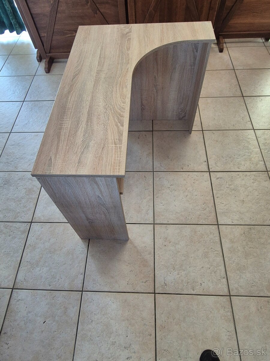 Počítačový stolík - 4