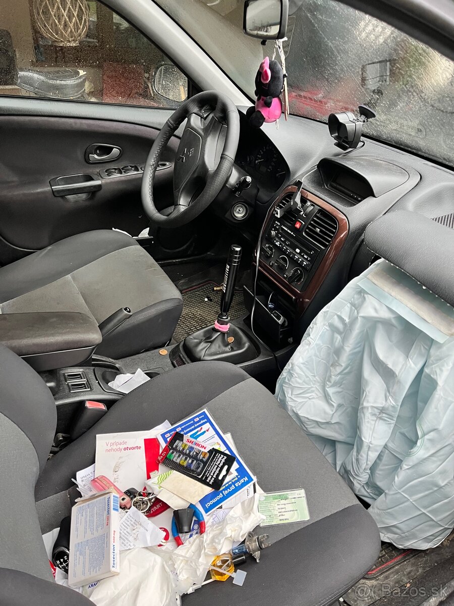 Rozpredám Mitsubishi Carisma 1.9Di-D - 4