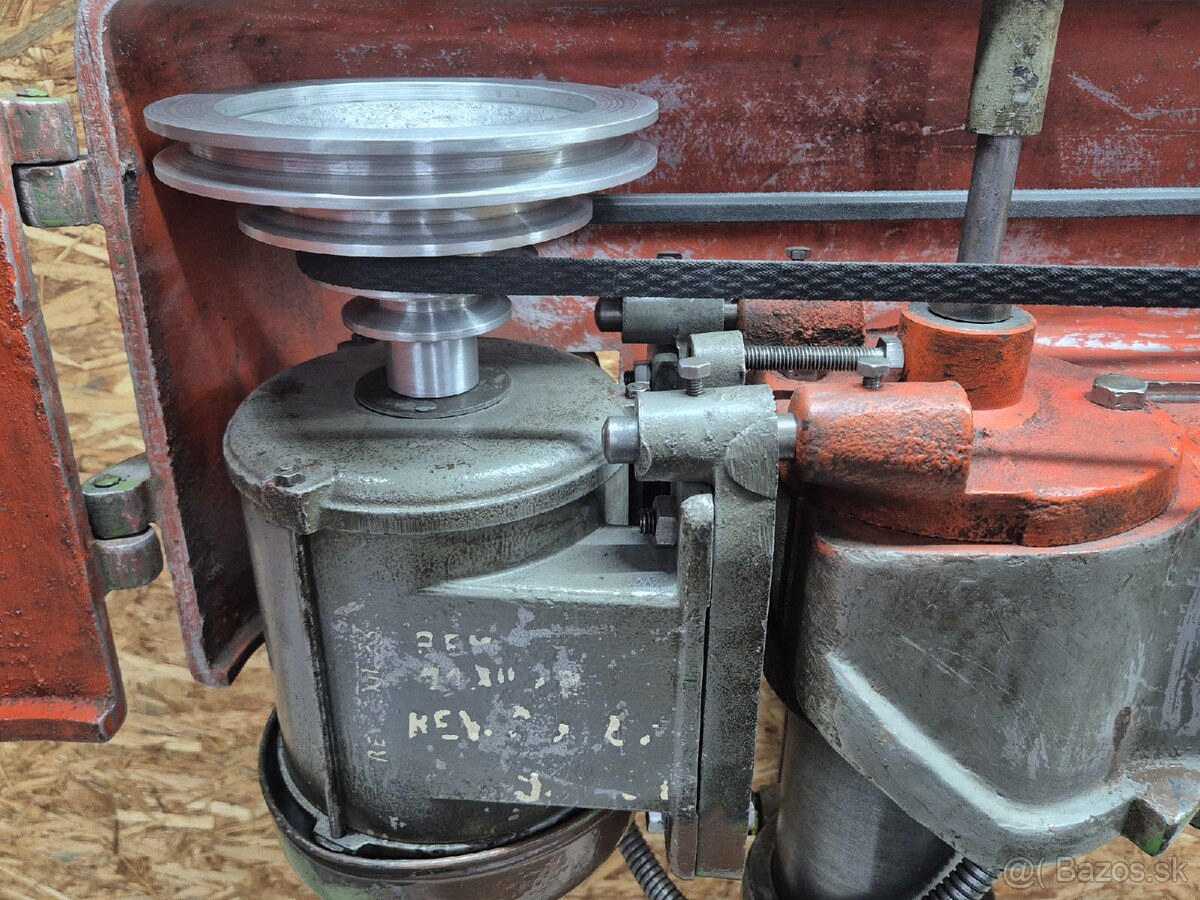 Vŕtačka jihokov hustopeče V-16 - 4