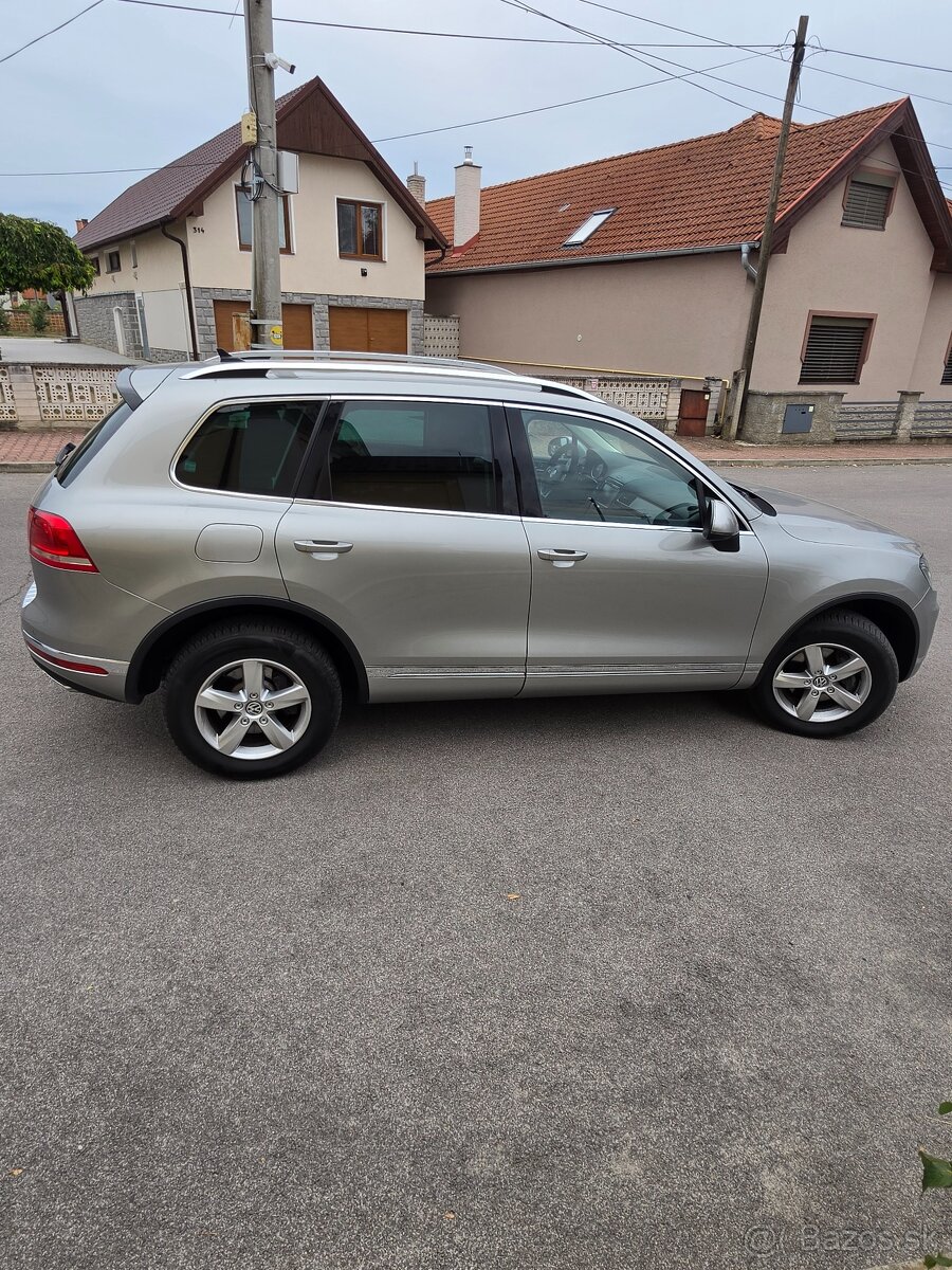 VW Touareg 3,0Tdi - 4