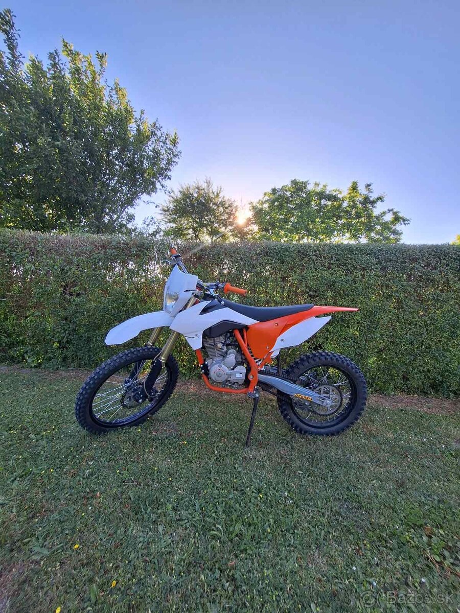 Pitbike minirocket pitrock 250