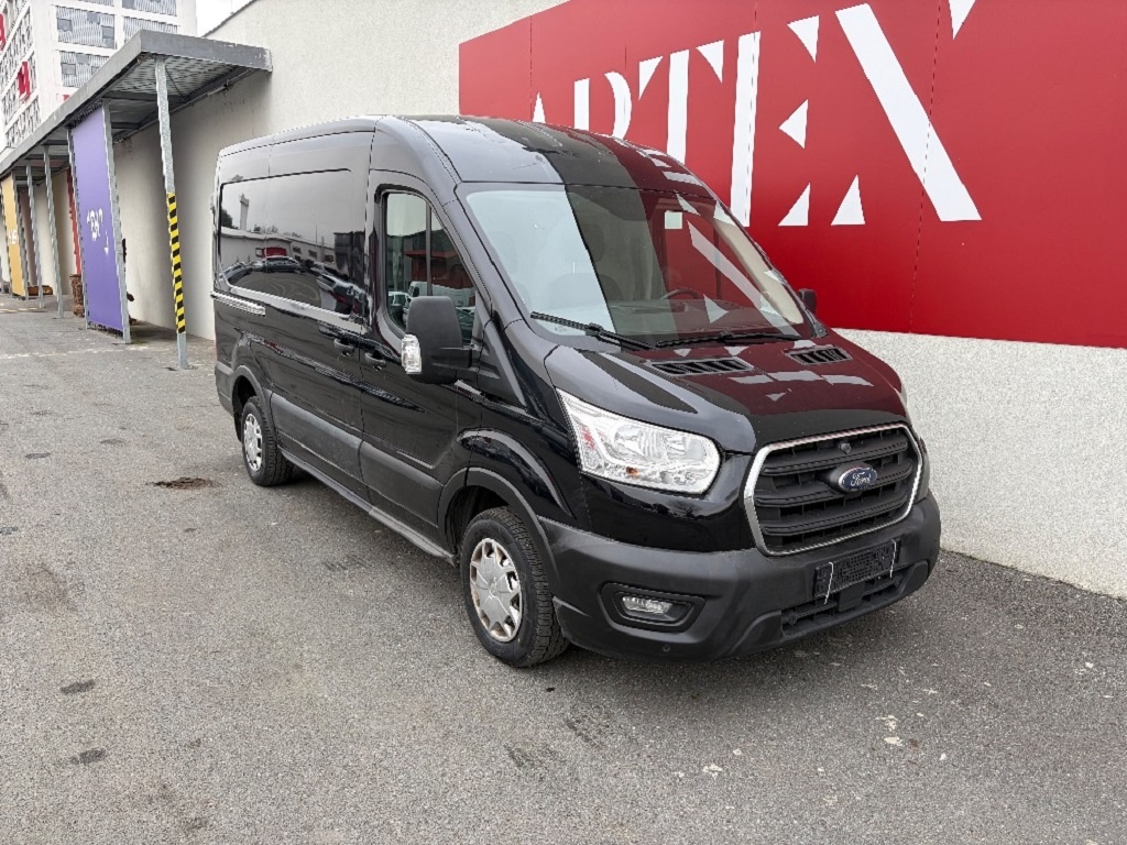 Ford Transit L2H2, 3- místné - 4