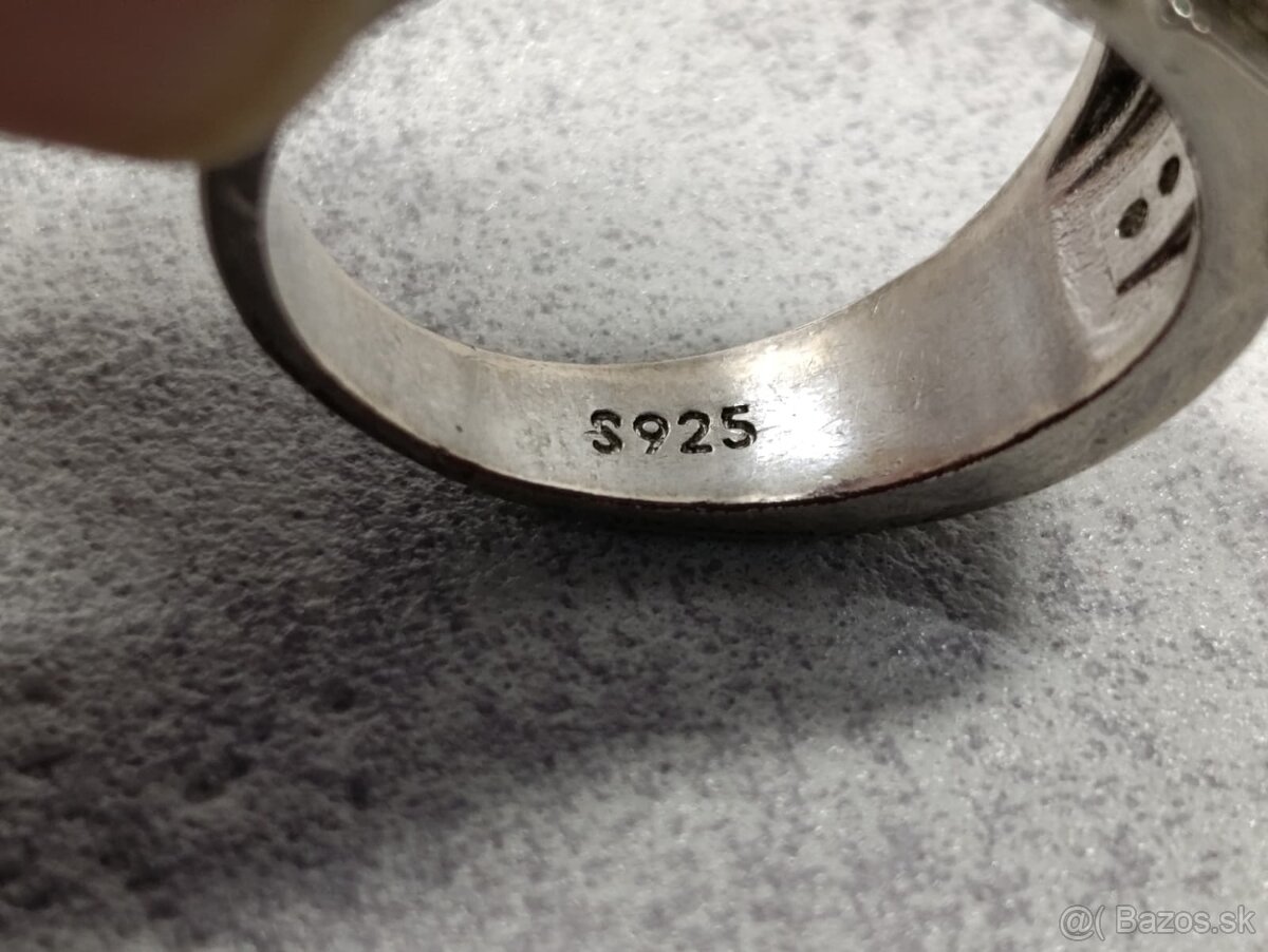 Krásný pánský prsten viz.foto, s kamínky, VEL.64 - 4