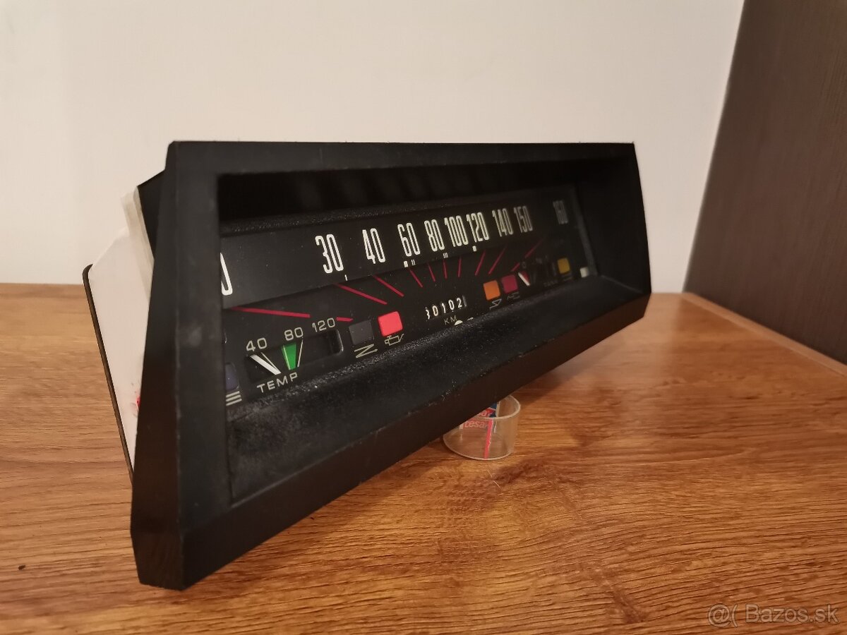 PRÍSTROJOVKA ŠKODA 100 - 4