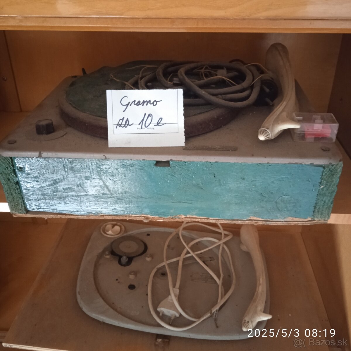 Predám kufre kus za 28e.Ten s kolieskamZa50€Rucne rob domček - 4