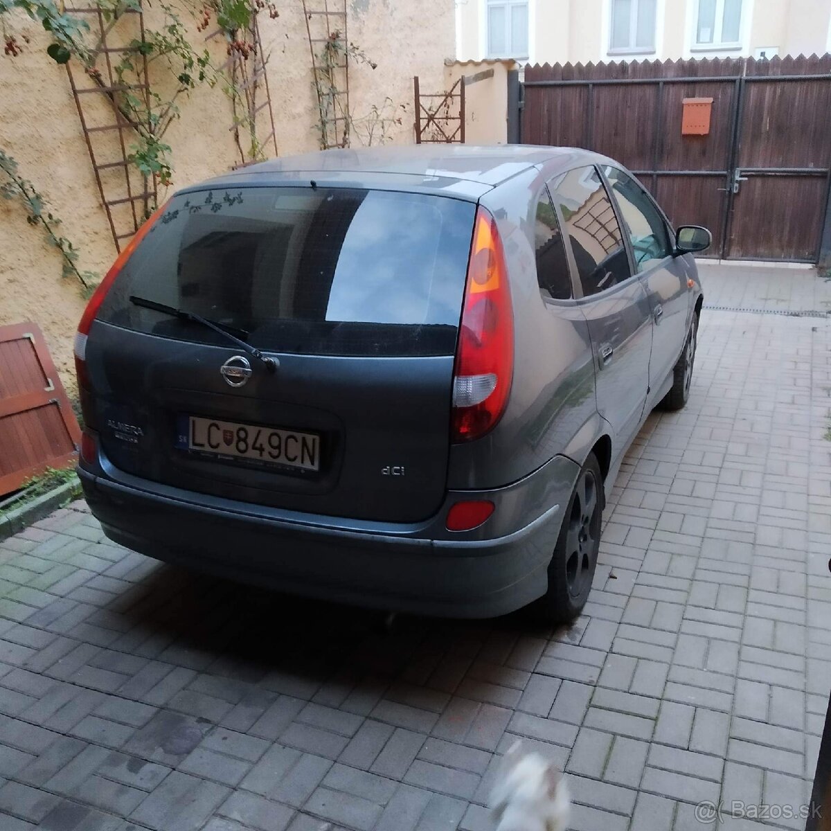 Nissan Almera - 4