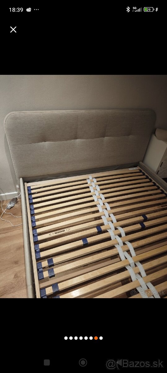 Čalúnená posteľ 140 CM - 4