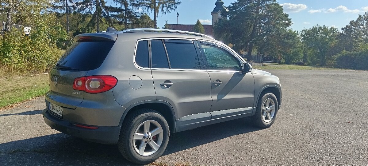 Volkswagen Tiguan 2.0 TSI A/T - 4