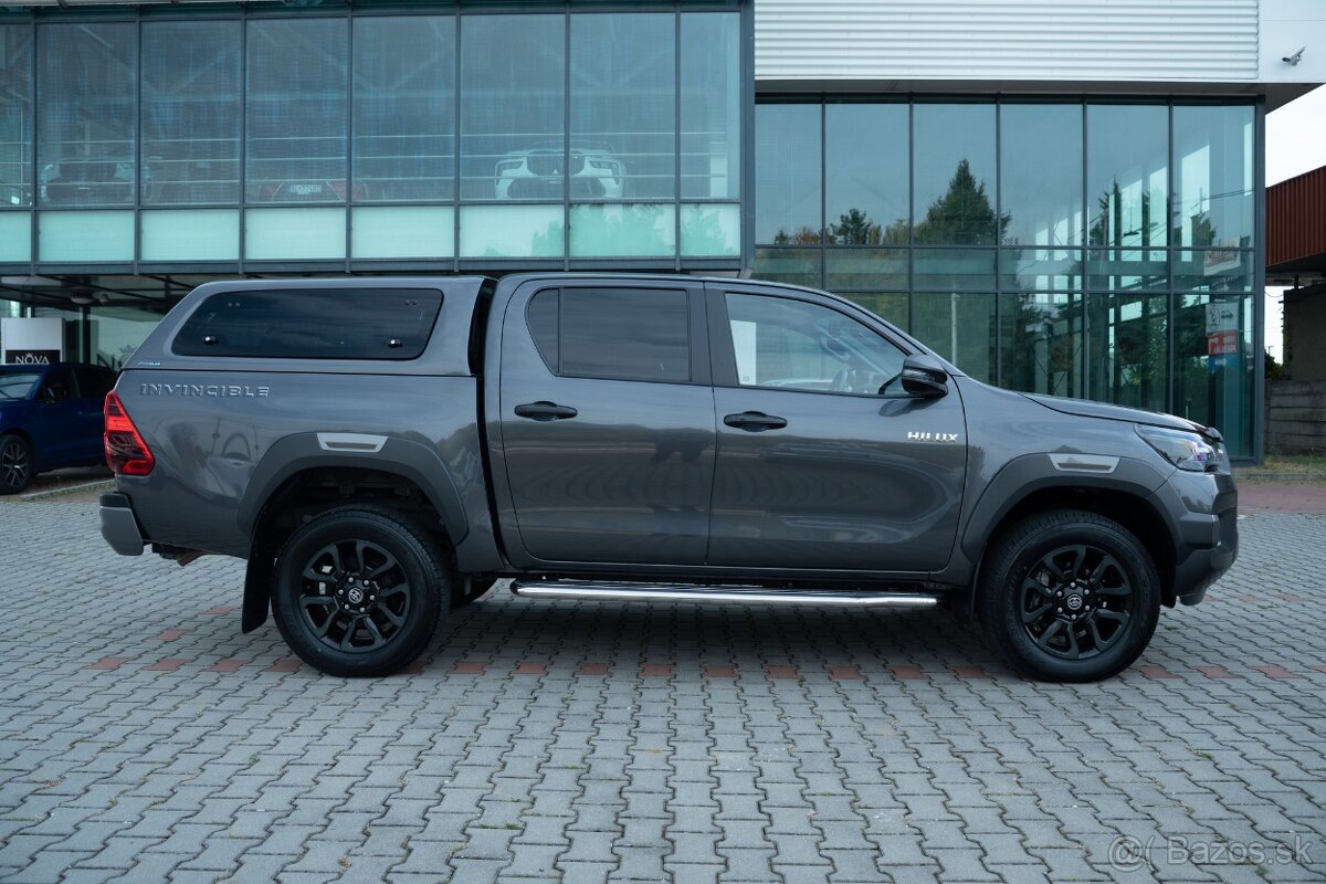 Toyota Hilux DC 2.8 I D-4D Invincible 4x4 A/T