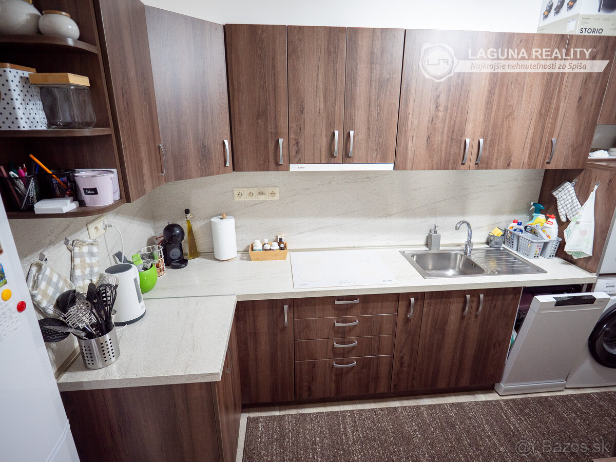 REZERVOVANÉ- 3-izbový, nadštandardne veľký byt s balkónom - - 4