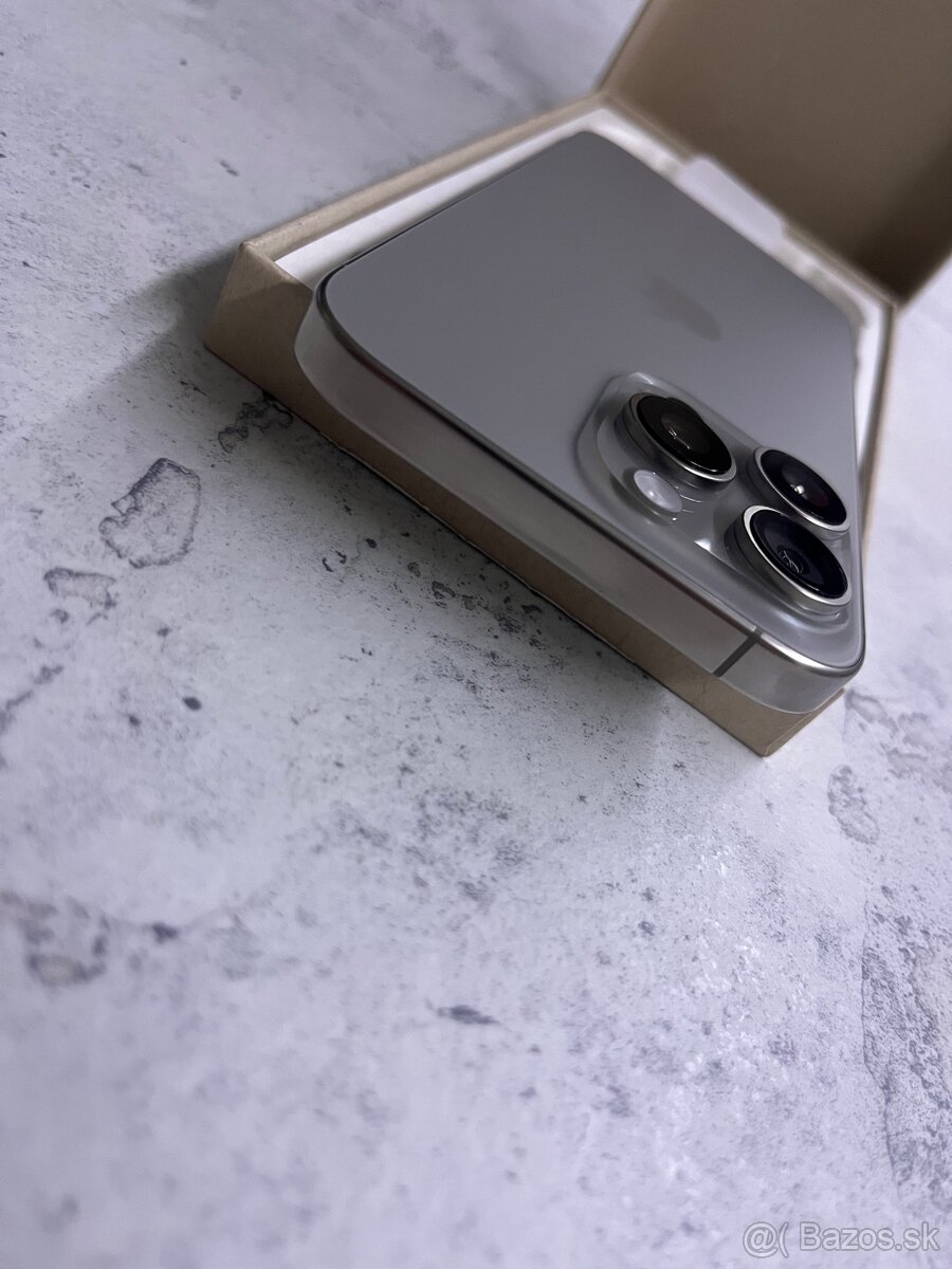 Iphone 16 pro max - 4