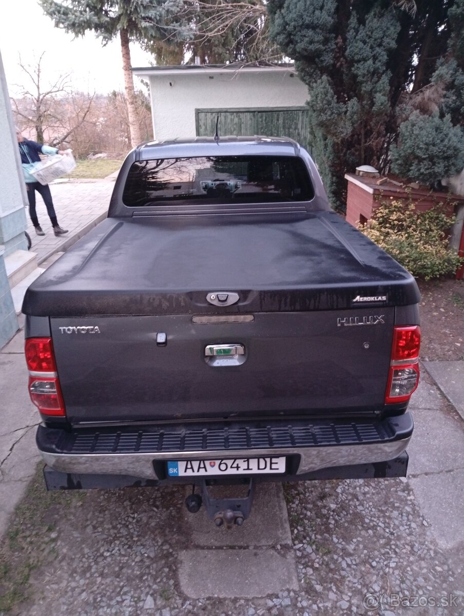 Toyota Hilux 3.0D4D automat - 4