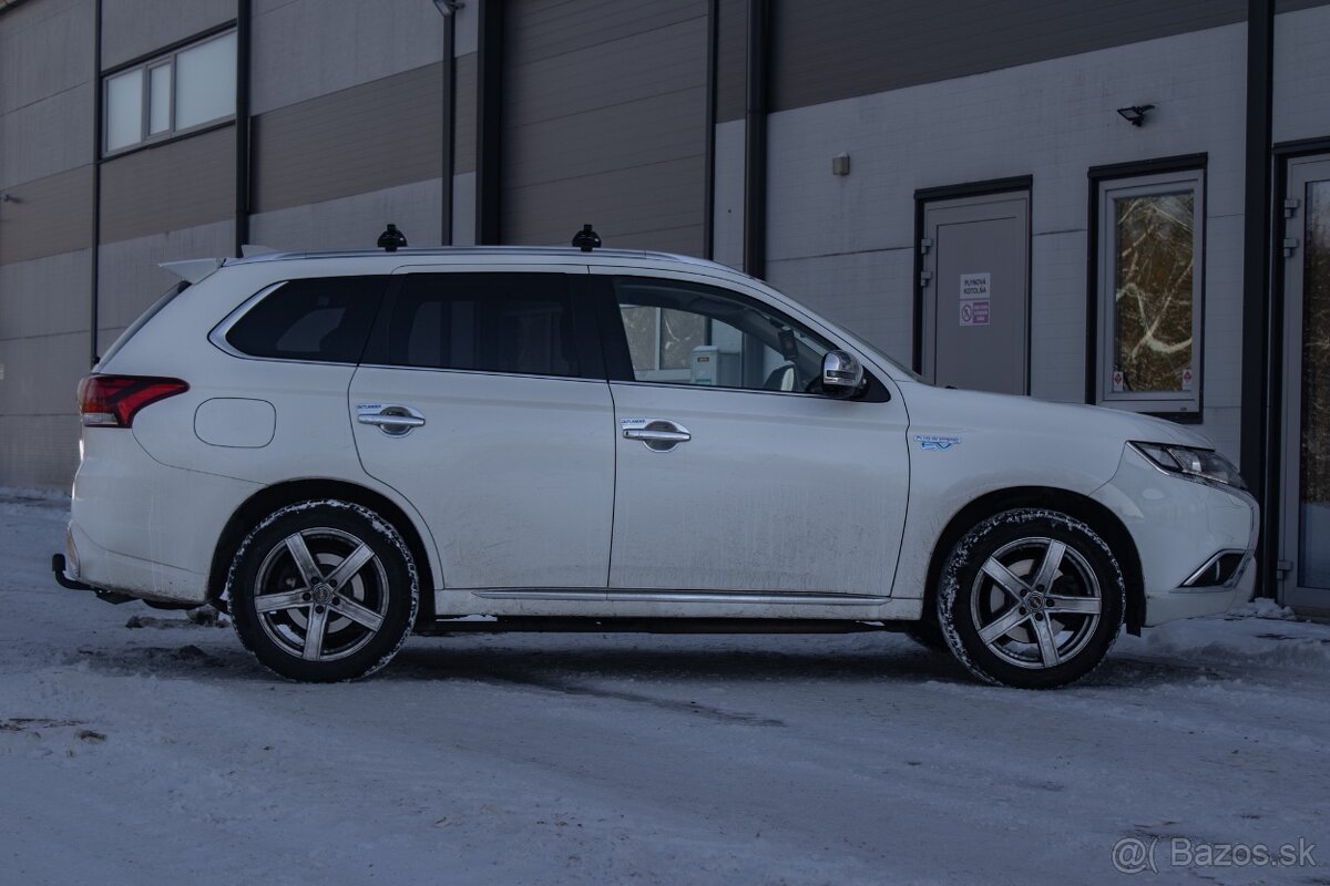 Mitsubishi Outlander 2.4 PHEV 99kw CVT 2019 - 4