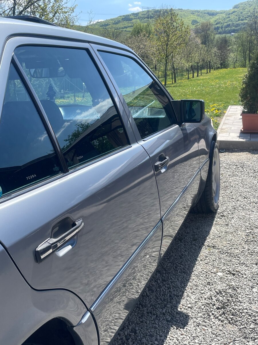 Mercedes W124 - 4