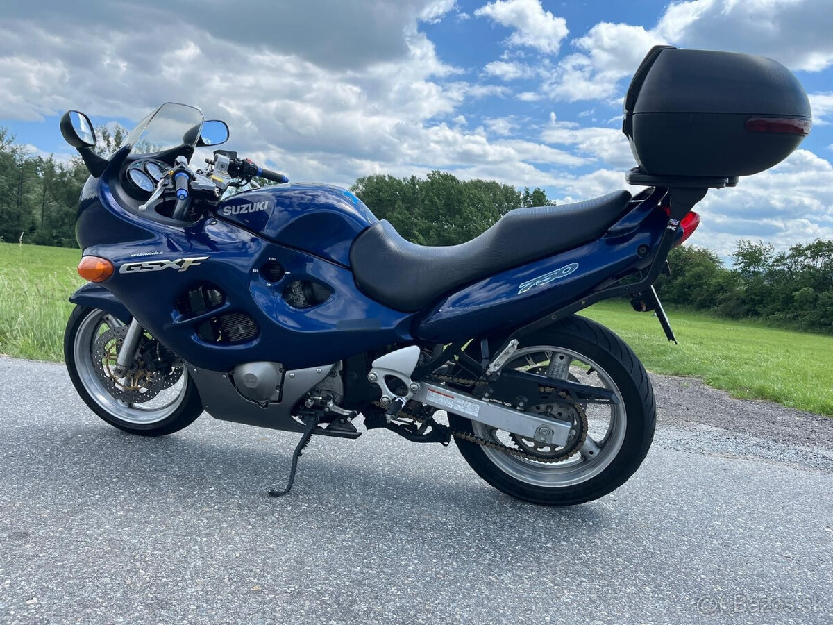 Suzuki GSX 750F - 4